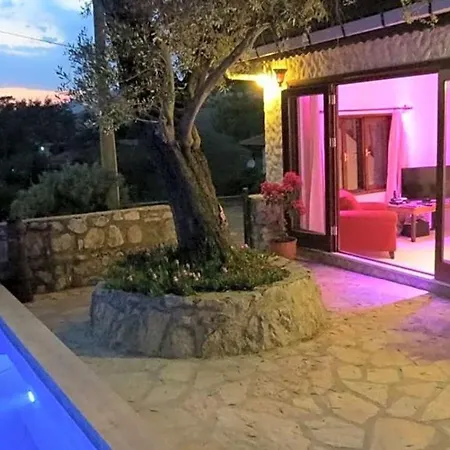 Marmaris Sleeps 6 Pool Air Con Wifi Hisaronu